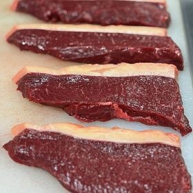 Верхняя часть тазобедренного отруба Пикания горбушка Grain-fed зам.