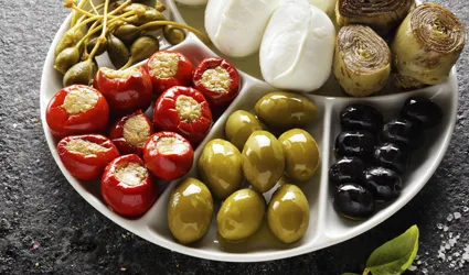 Оливки, артишоки, каперсы